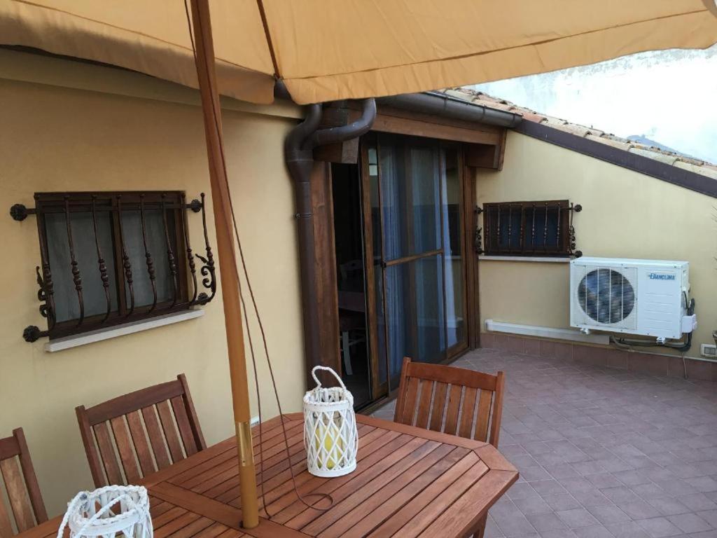 Guest House Dimora Fiorita Serracapriola ภายนอก รูปภาพ