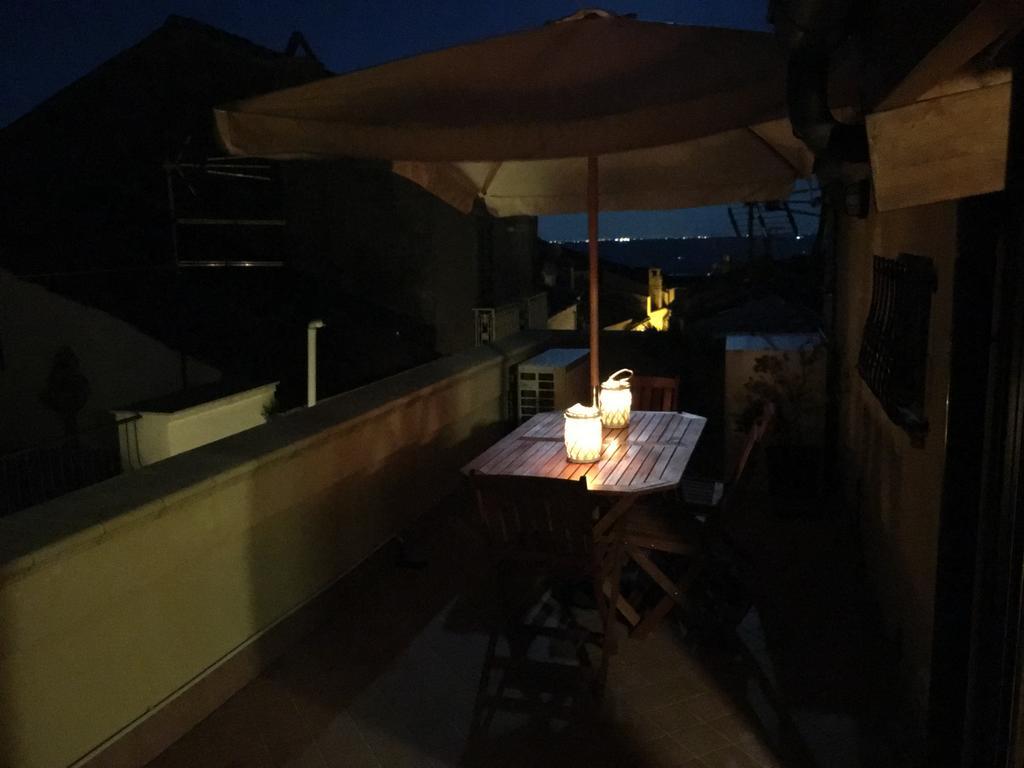 Guest House Dimora Fiorita Serracapriola ภายนอก รูปภาพ