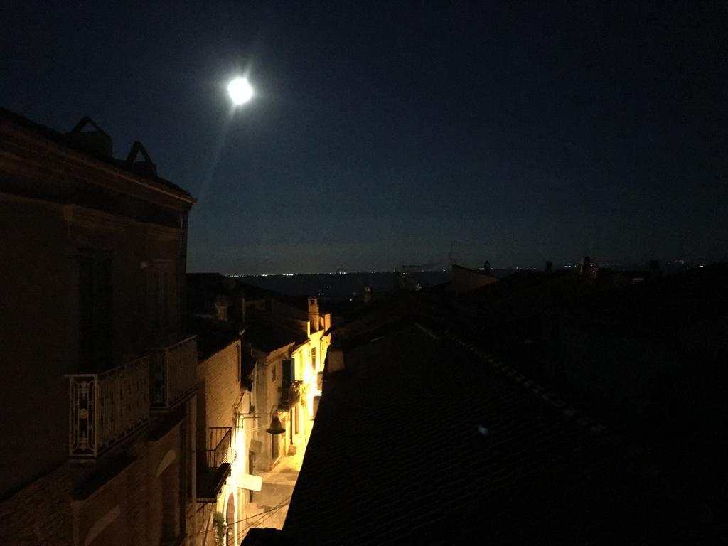 Guest House Dimora Fiorita Serracapriola ภายนอก รูปภาพ